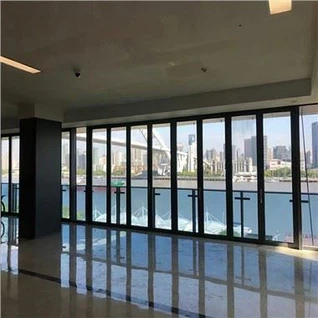 Puerta de aluminio acristalada